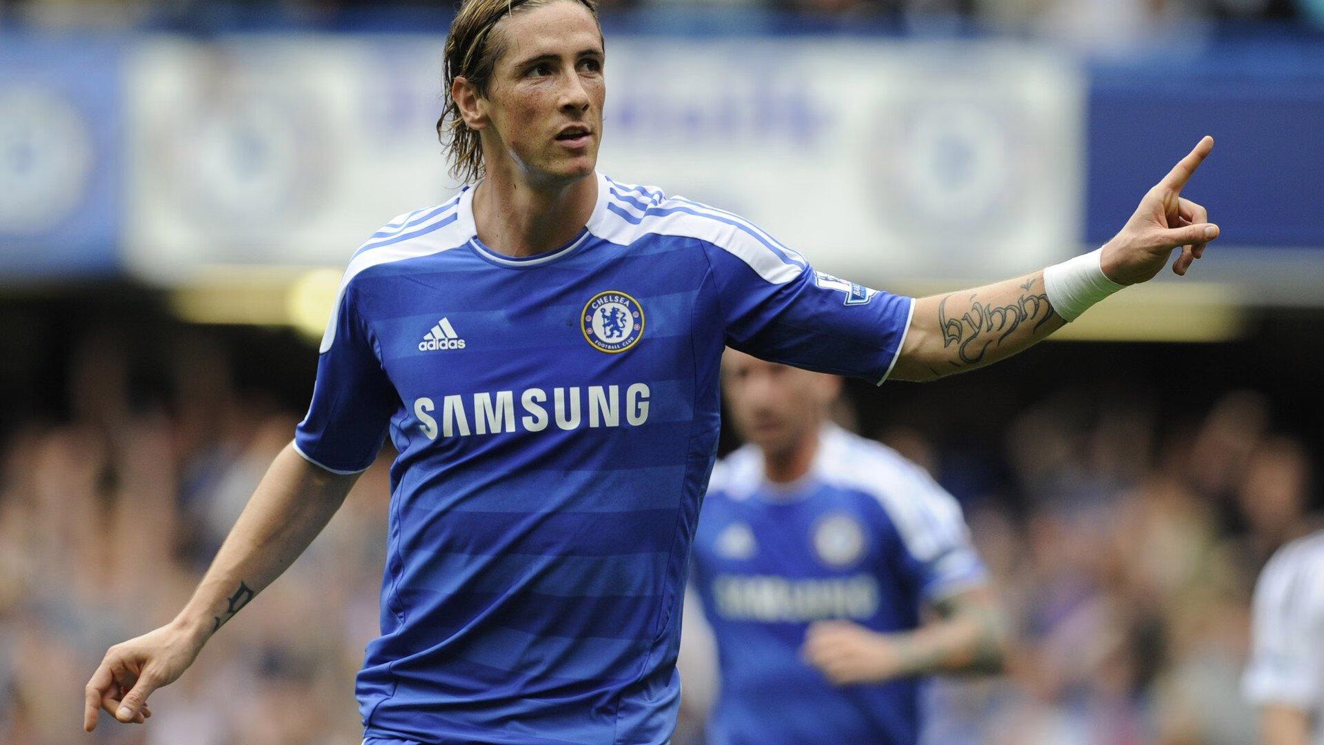 前门将福斯特犀利点评，曼联当前实力仅属英超中游，预测最终排名难超第八