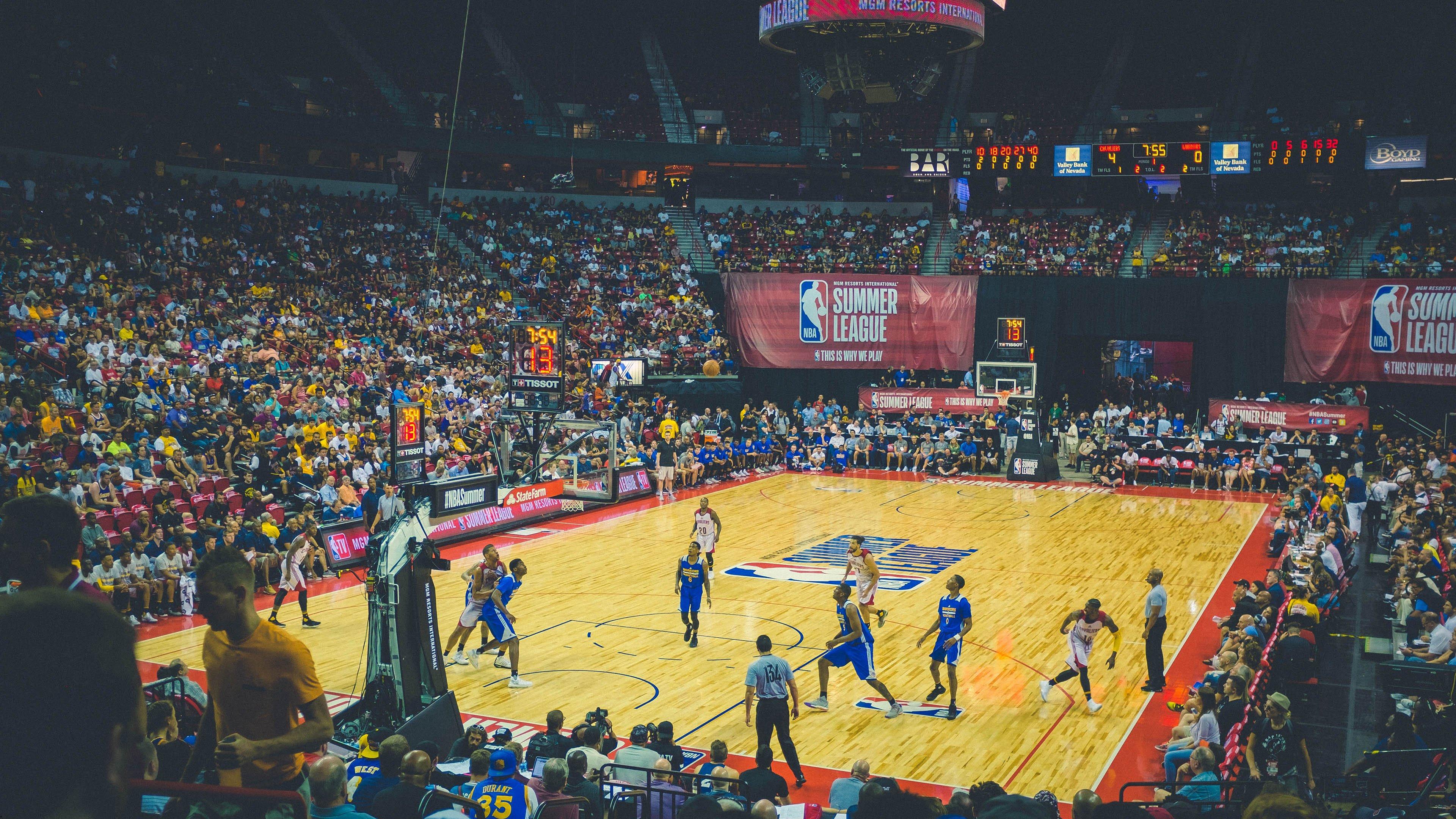 英雄联盟春季赛巅峰对决门票今日开售 召唤师峡谷再燃战火